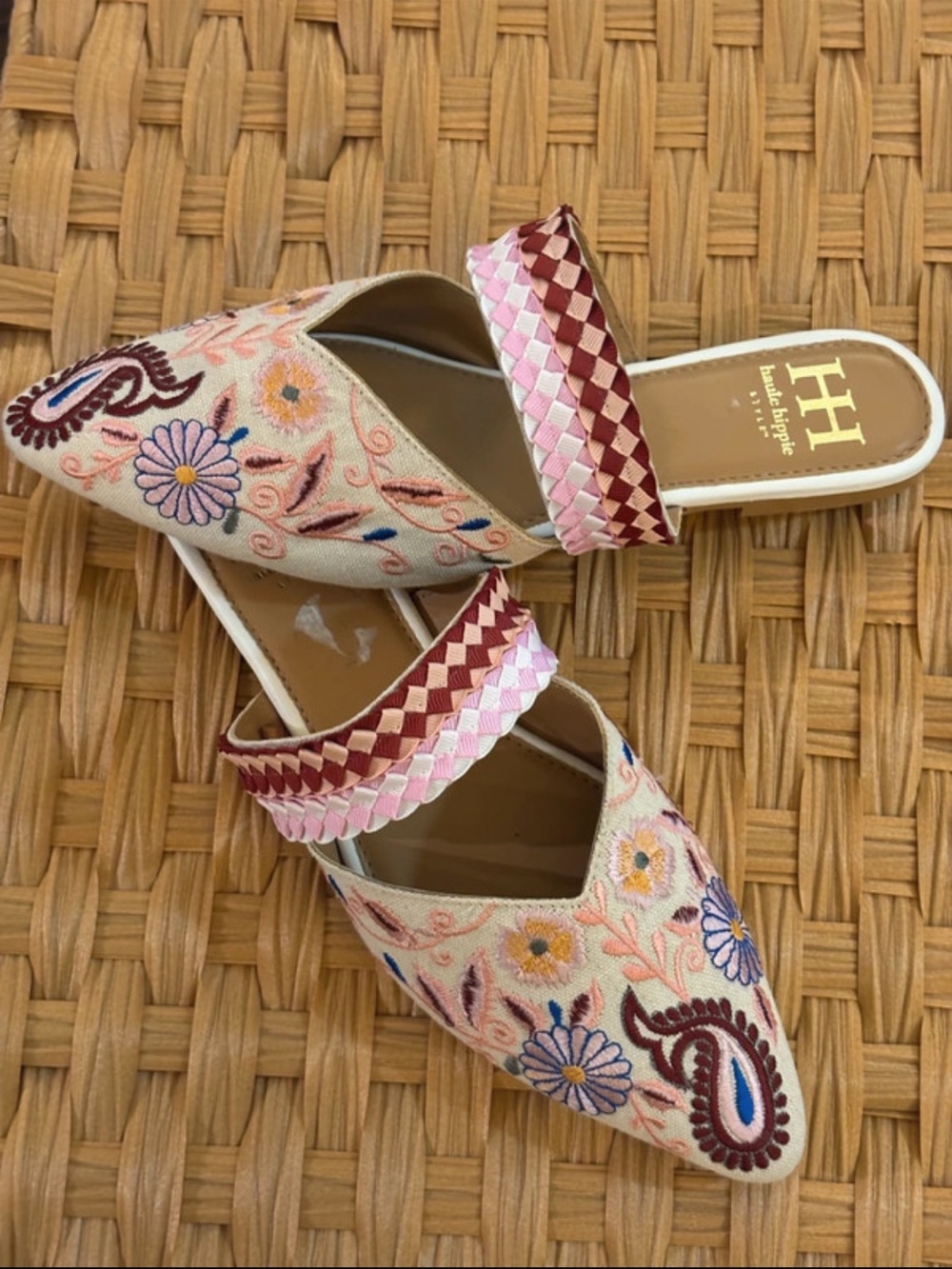 Haute Hippie Cream Embroidered Slip-On Mules - Pink & Maroon Accents size 8 - Picture 3 of 5